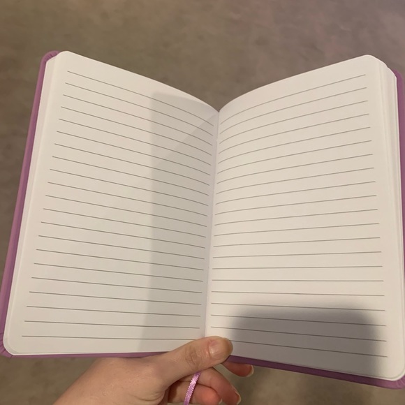Authentic Collectible LeVian Purple Notebook (Small) - Picture 4 of 7